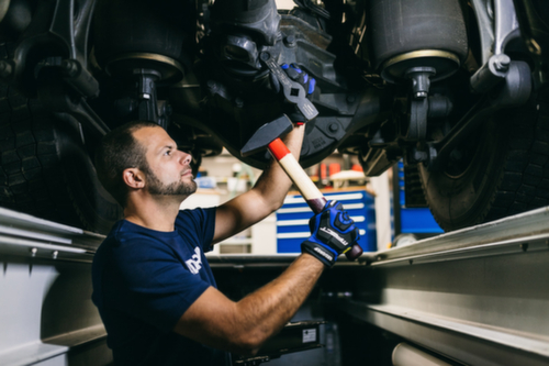 Marteau de serrurier GEDORE 600 H-1500 ROTBAND-PLUS avec manche en hickory