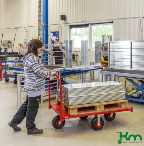 Kongamek Chariot à poignée de poussée avec surface de chargement en acier, force 1200 kg, plateau longueur x largeur 1400 x 760 mm
