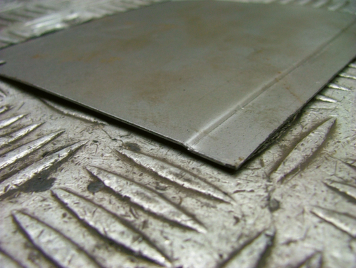 Punch en neerzettang